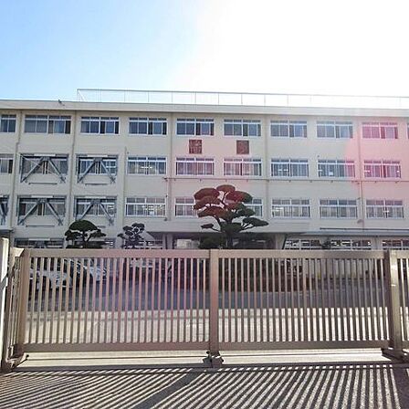 岡山市立 幡多小学校 930m