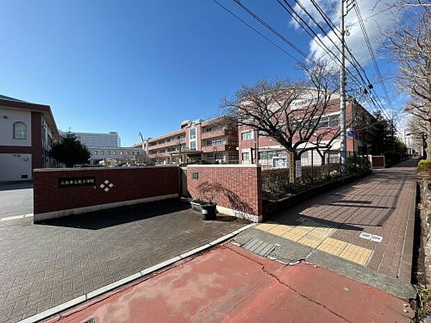 【小学校】三島市立北小学校まで901ｍ