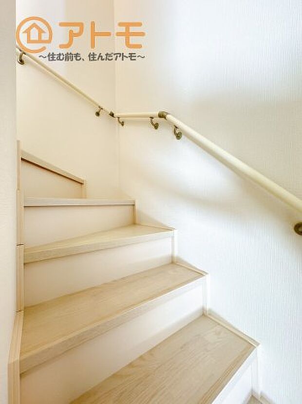 階段は緩やかで手すりもついているので上りやすくなっています！
