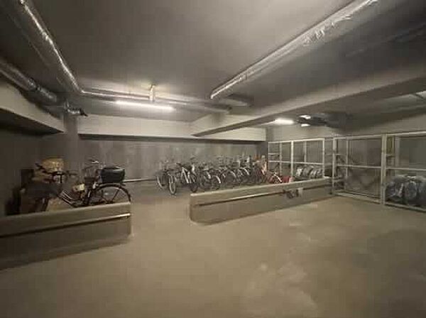 駐輪場