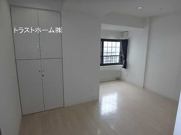 洋室6.9帖