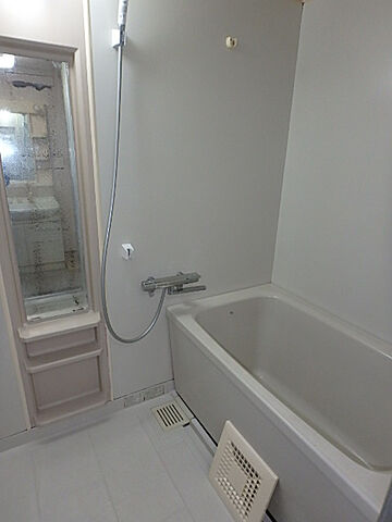 浴室 グラン・ドムール西岡 1階/-