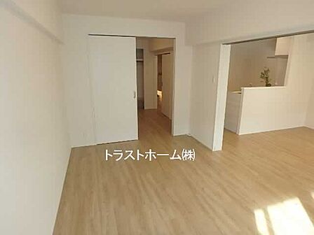 洋室6.9帖
