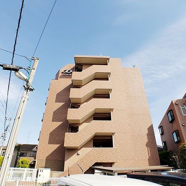 5 / 18