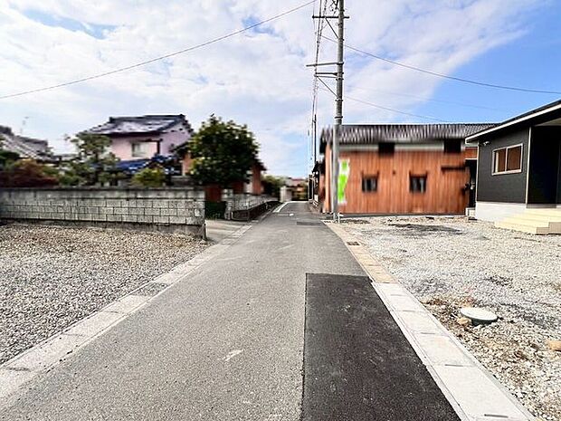 西側前面道路 北方面