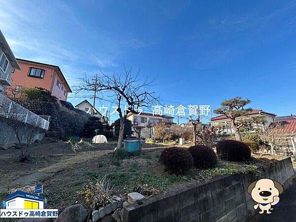 広々お庭付き◎季節の彩りを楽しんだり、自分だけの緑の空間をつくれる憩いの場所です。