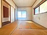和室：やわらかな光が差し込む２階和室６．０帖北側。通風性もばっちりです。（R8年10月3日撮影）