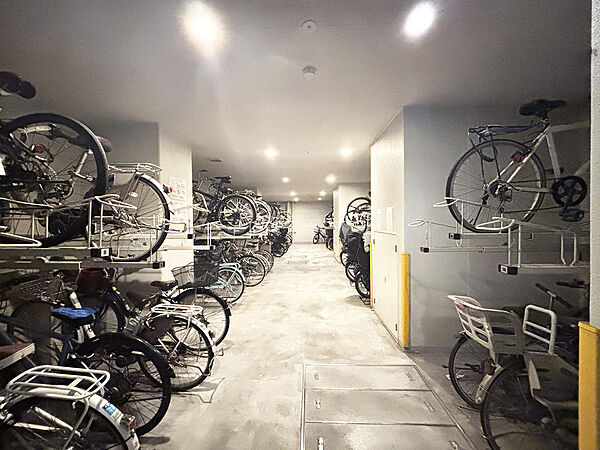 【駐輪場】屋内駐輪場