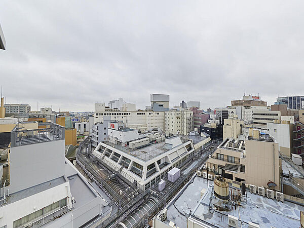 【眺望】7階から望む柏の街並み。広い空を望むことができます。
