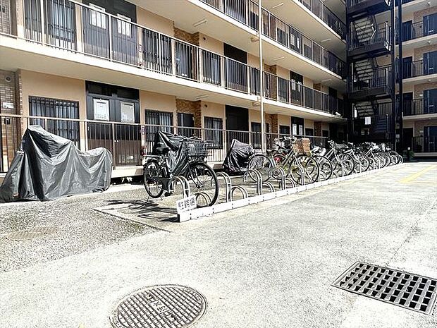 自転車置き場は年額1、000円