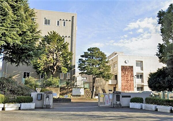 厚木市立荻野中学校（1190m）
