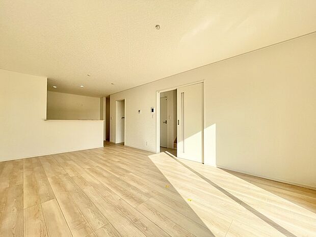 ＬＤＫ18帖は開放感ある広々としたリビング