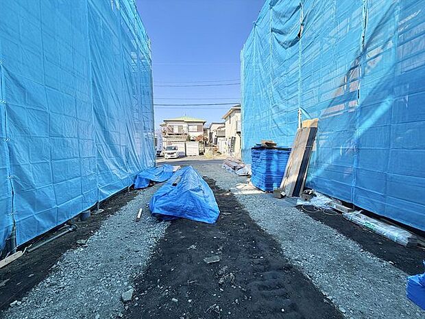 キッチンは料理をしながらリビングにいる家族との会話を楽しめる対面式キッチン！