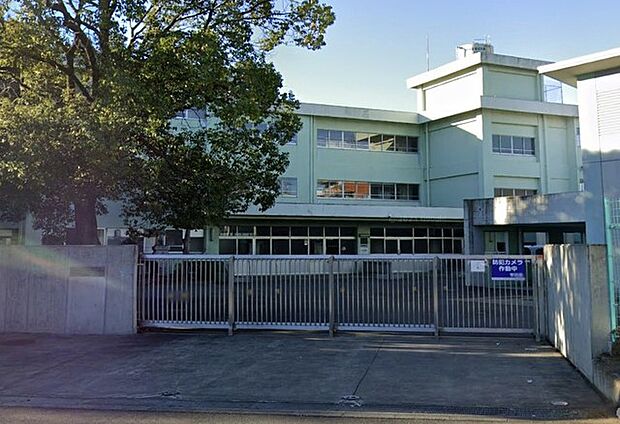 厚木市立清水小学校(86m)