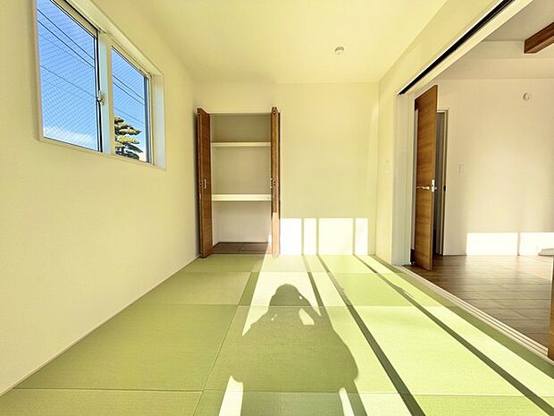 少し横になってくつろぐことのできる心が和む和室約5.25帖