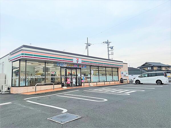 セブン-イレブン 伊勢原板戸店（490m）