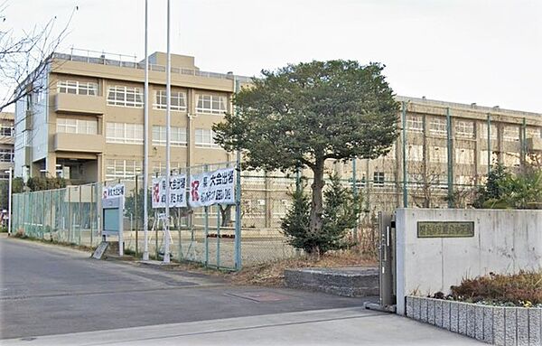 厚木市立睦合中学校（1000m）