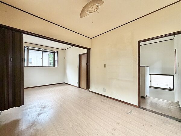 【リフォーム前写真】 平日や遅めの時間からのご見学も可能です。お客様のライフスタイルに合わせたご提案を差し上げます。お気軽にご連絡ください。