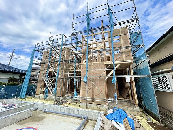 全ての住宅に無料の「定期点検サービス」をおつけするとともに、最長30年長期保証の「有償メンテナンスプラン」もご用意しております。
