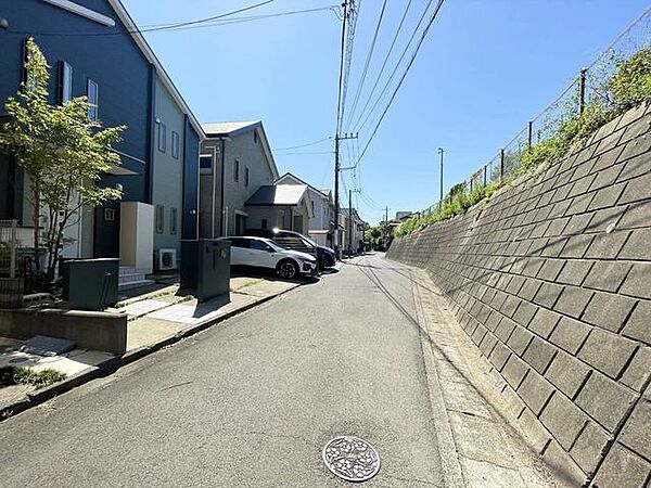 前面道路幅員は約4.5m