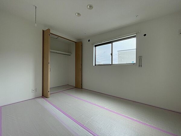 各居室にクローゼットがあります。