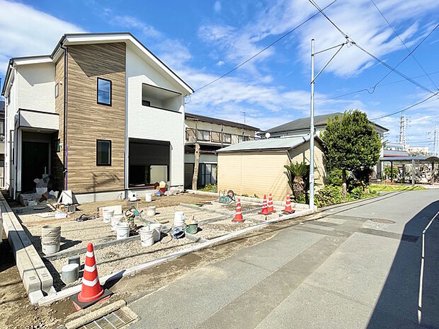 平日や遅めの時間からのご見学も可能です。即日予約も承っておりますのでお気軽にお問い合わせください。