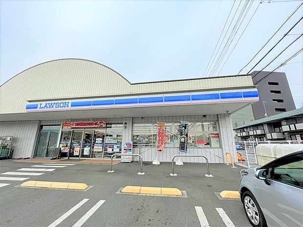 ローソン 伊勢原高森七丁目店(1080m)