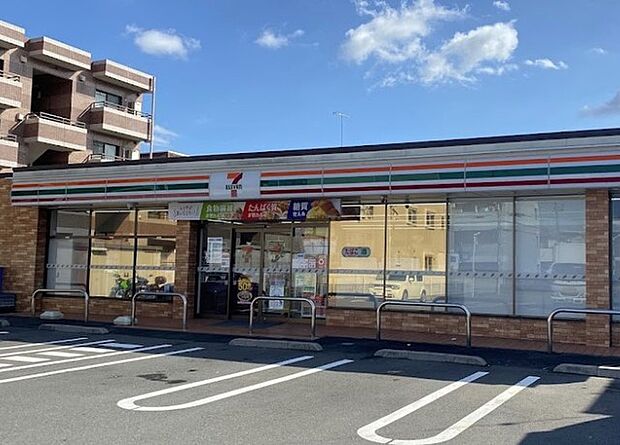 セブン-イレブン 厚木戸室南店（160m）
