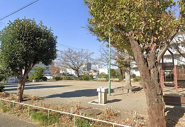 岡田南公園（970m）