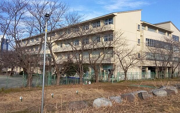 厚木市立相川小学校（840m）