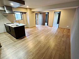 東京メトロ銀座線 外苑前駅 徒歩7分の賃貸マンション 4階2LDKのリビング/ダイニング