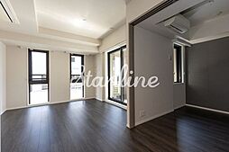 東京メトロ千代田線 表参道駅 徒歩4分の賃貸マンション 4階1LDKのリビング/ダイニング