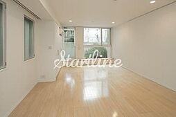 東京メトロ副都心線 明治神宮前駅 徒歩8分の賃貸マンション 1階ワンルームのリビング/ダイニング