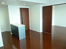 都営大江戸線 勝どき駅 徒歩6分の賃貸マンション 27階2LDKのリビング/ダイニング