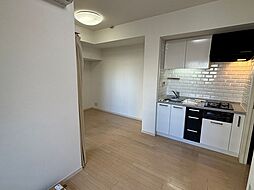 東京メトロ丸ノ内線 新宿御苑前駅 徒歩5分の賃貸マンション 4階ワンルームのリビング/ダイニング