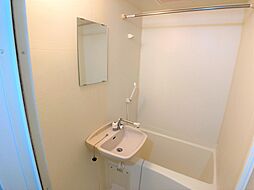 JR鹿児島本線 鹿児島中央駅 バス34分 大峯団地車庫前下車 徒歩7分の賃貸アパート 1階1Kのリビング/ダイニング