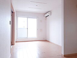 JR鹿児島本線 川内駅 バス13分 育英小入口下車 徒歩6分の賃貸アパート 2階2LDKのリビング/ダイニング