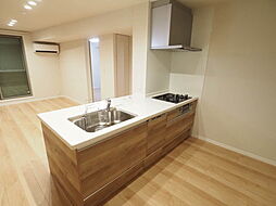 鹿児島市電1系統 荒田八幡駅 二中通駅　徒歩16分、　鹿児島下車 徒歩13分の賃貸マンション 3階2LDKのリビング/ダイニング