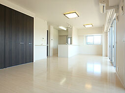 鹿児島市電2系統 高見橋駅 鹿児島中央駅下車 徒歩4分の賃貸マンション 15階3LDKのリビング/ダイニング