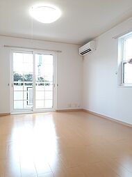 JR鹿児島本線 川内駅 バス13分 育英小入口下車 徒歩3分の賃貸アパート 1階ワンルームのリビング/ダイニング