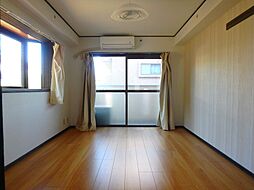 鹿児島市電2系統 神田(交通局前)駅 徒歩12分の賃貸マンション 1階1Kのリビング/ダイニング