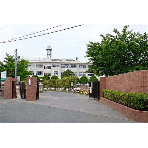 小学校「福岡市立香椎小学校まで1002ｍ」