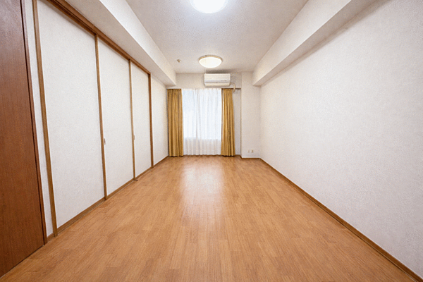 家族団らんの時を過ごすＬＤＫの様子。家族が自然と集まりたくなるような、ゆったりとくつろげる空間です。明るい陽射しが差しこむ癒しの空間。※家具等を消したＣＧイメージ画像です。