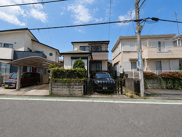 落ち着いた雰囲気が漂う住宅街。ゆったりと暮らしたい方にもおすすめしたい、静かで心地良い住環境になっております。皆様のお問い合わせお待ちしております！