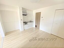 JR片町線(学研都市線) 津田駅 徒歩13分の賃貸アパート 1階1LDKのリビング/ダイニング