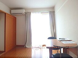 レオパレスコスミック 204 2階1Kのリビング/ダイニング