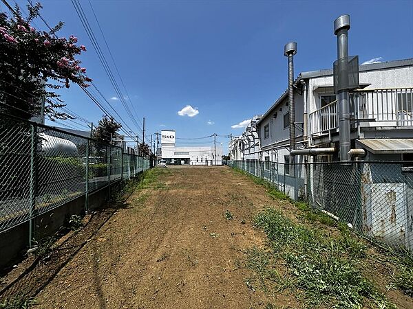 設備は東京電力、LPガス、公営水道、本下水
