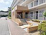 エントランス：リノベーション済みの綺麗な3LDK。大切なペットと暮らせる住まいです