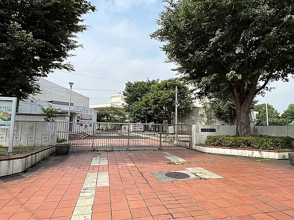 横浜市立寺尾中学校（2600m）