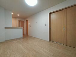 ローレルパーク 1階1LDKのリビング/ダイニング